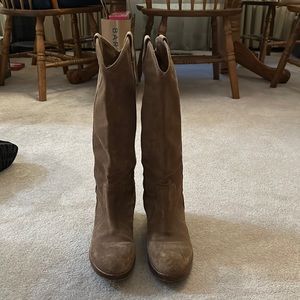 Via Spiga Suede pull on boots